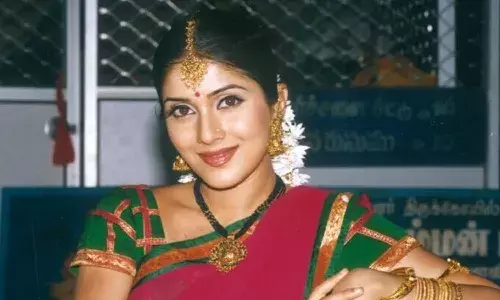 పవన్ హీరోయిన్ ఇంట్లో విషాదం