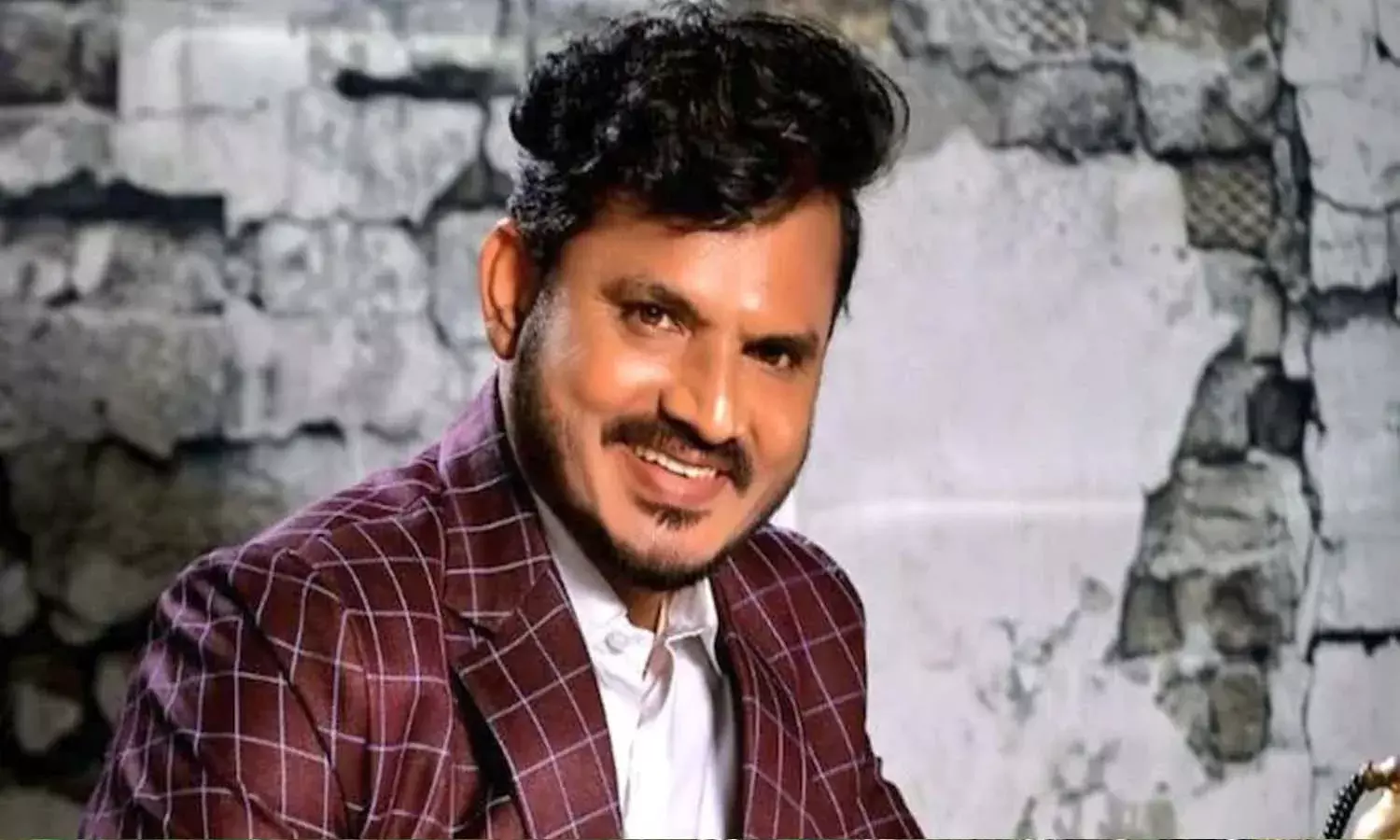 విషాదంలో సినీ ఇండ‌స్ట్రీ.. క‌రోనాతో నటుడు మృతి