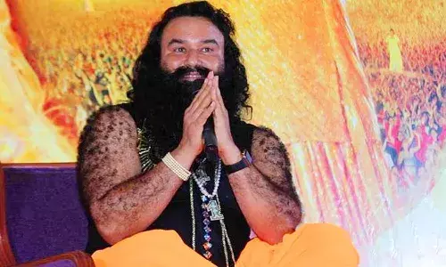 డేరా బాబా బయటకు వచ్చాడు.. ఎందుకంటే..!