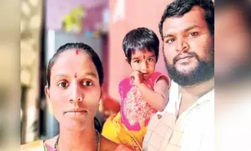 చిత్తూరు జిల్లాలో రోడ్డు ప్రమాదం.. దంపతులు సహా చిన్నారి మృతి