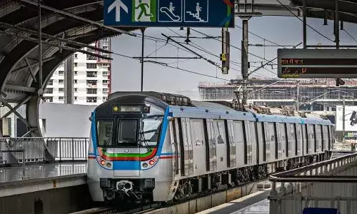 మెట్రో, బస్సు ప్రయాణ వేళలు పొడిగింపు