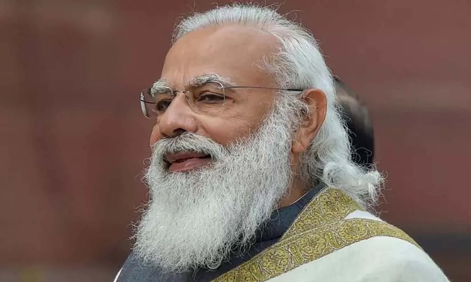 మోదీ గడ్డం గీయించుకోవాలని 100 రూపాయలు పంపిన టీస్టాల్ యజమాని