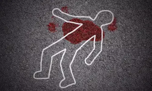 దారుణం.. కరోనా రోగిని గొంతుకోసి చంపేశారు