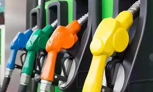 నేడు ఇంకాస్త పెరిగిన పెట్రోల్, డీజిల్ ధరలు