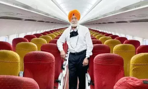 విమానంలో ఒక్కరే రాయల్ గా.. అమృత్ సర్ నుండి దుబాయ్ కు..!
