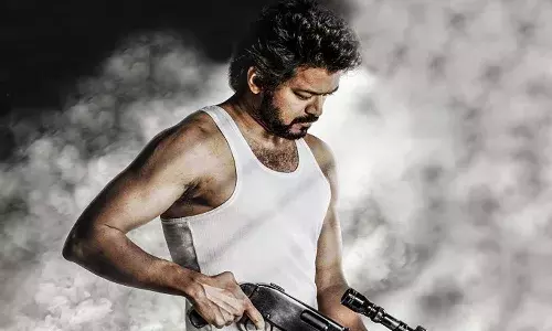 దళపతి విజయ్ ను అలా కూడా విమర్శిస్తూ ఉన్నారు.!