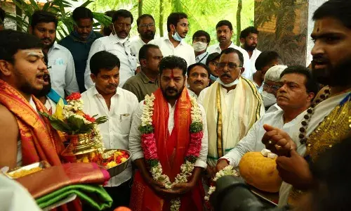 బాధ్యతలు స్వీకరించిన రేవంత్ రెడ్డి.. పార్టీని నిలబెట్టేనా..