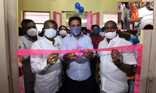 నారాయణపేటలో పర్యటిస్తున్న మంత్రి కేటీఆర్.. కాన్వాయ్ని అడ్డుకున్న ఏబీవీపీ