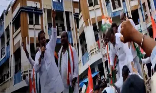 ప్రసంగం మధ్యలో ఎడ్లబండి మీద నుంచి కిందపడిన రాజనర్సింహ