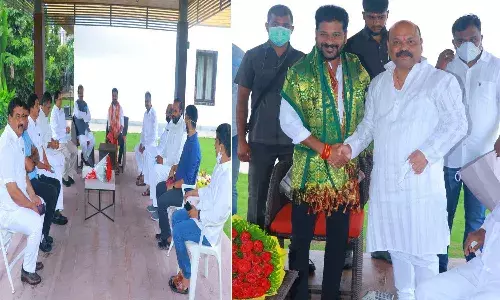 టీఆర్ఎస్ రాజకీయ పార్టీ కాదు : డీఎస్ తనయుడి విమర్శలు