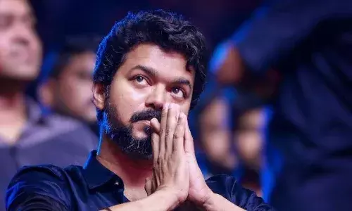 ప్రభుత్వాల తప్పులు గురించి సినిమాలు తీసే విజయ్ పన్ను ఎగ్గొట్టాడా..?