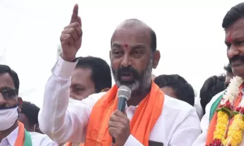 దేశంలో అతి పెద్ద అవినీతి ముఖ్యమంత్రి కేసీఆరే : బండి సంజ‌య్