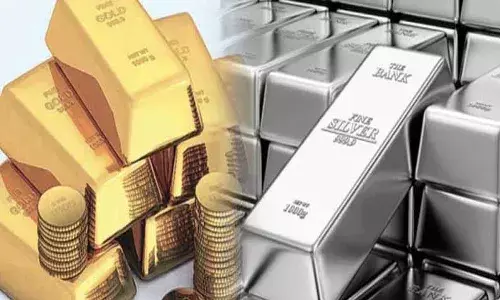 పసిడి కొనుగోలుదారులకు షాక్.. పెరిగిన బంగారం, తగ్గిన వెండి