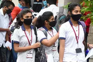 సీబీఎస్ఈ పరీక్షా ఫలితాలు వాయిదా..! సీబీఎస్ఈ పరీక్షా ఫలితాలు వాయిదా..!