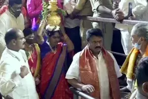 వైభవంగా ఉజ్జయిని మహంకాళీ బోనాలు వైభవంగా ఉజ్జయిని మహంకాళీ బోనాలు