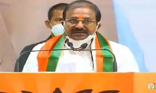 బ్రిటీష్ వారు, వైసీపీ నాయకులు ఒక్కటే : సోమువీర్రాజు సంచలన వ్యాఖ్యలు