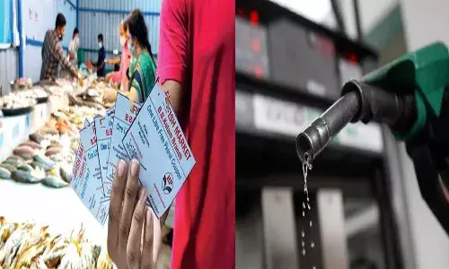 చేపలు కొంటే పెట్రోల్ ఫ్రీ.. ఎగబడ్డ జనం