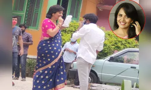 పుష్ప నుంచి అనసూయ లుక్ లీక్.. షాక్లో అభిమానులు..!