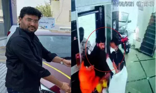 సినీ ఫక్కీలో రియల్టర్ కిడ్నాప్..