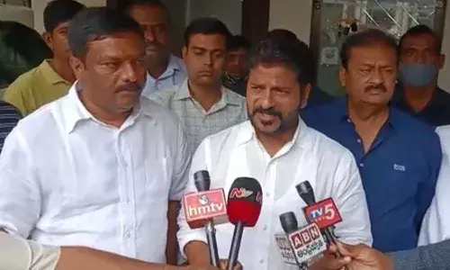 టీఆర్ఎస్ ఎమ్మెల్యేలు అలా పోరాడండి.. లేదంటే రాజీనామా చేయండి