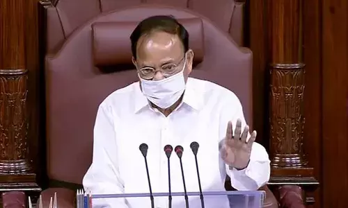 నిద్రలేని రాత్రి గడిపా.. రాజ్యసభలో వెంకయ్యనాయుడు కంటతడి