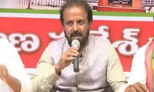 సీఎం కేసీఆర్పై మధుయాష్కీ ఫైర్