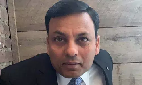 వైసీపీ ఎన్‍ఆర్‍ఐ సభ్యుడు పంచ్ ప్రభాకర్‍పై కేసు