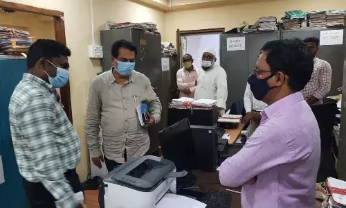 ప్రతి ఒక్క ఉద్యోగికి బయోమెట్రిక్ హాజరు తప్పనిసరి