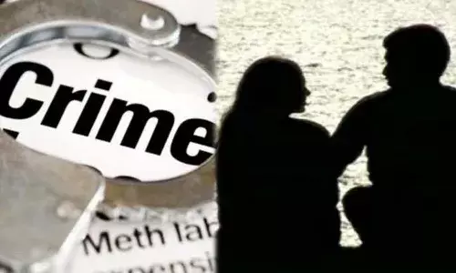 ఉద్యోగం ఇప్పిస్తానని మహిళను నమ్మించి..