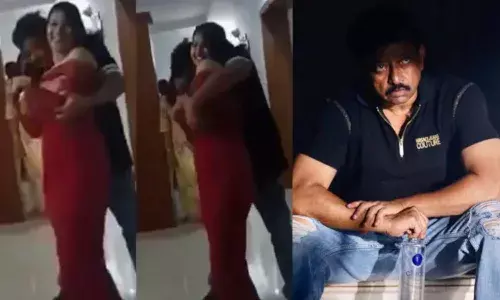 అమ్మాయిని పట్టుకుని ఊగిపోతూ... నేను కాదంటున్న వర్మ