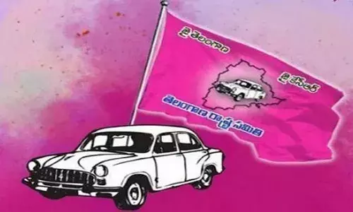 దివ్యాంగుడిపై తెరాస నేత దాష్టీకం..!