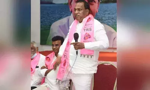 మంత్రి మల్లారెడ్డిని మంత్రివర్గం నుండి బర్తరఫ్ చేయాలని గవర్నర్కు లేఖ