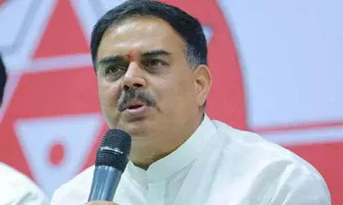 రూ.10వేలు ఇచ్చామని గొప్పలు చెప్పుకుంటున్నారు.. కానీ మూడింతలు ఖర్చు అవుతుంది