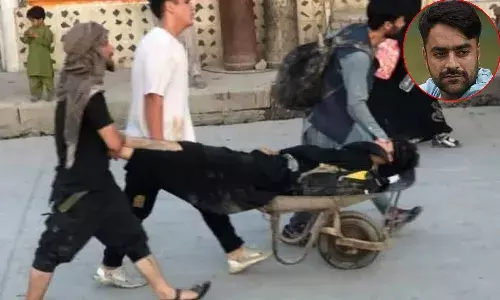 కాబుల్ పేలుళ్లపై రషీద్ ఖాన్ భావోద్వేగం.. చంపడం ఆపండి ప్లీజ్