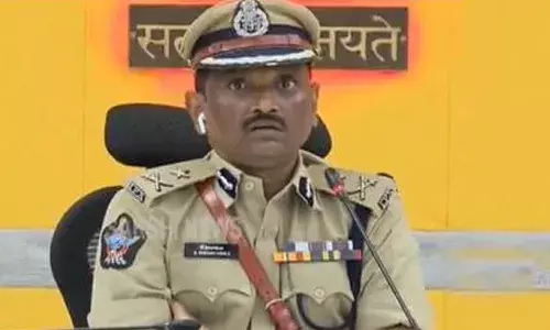 ఛార్జర్ వైర్ తో రాహుల్ ని హత్య చేశారు : సీపీ శ్రీనివాసులు