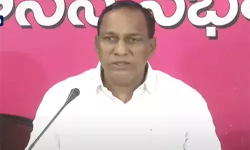 రేవంత్ నన్ను బ్లాక్మెయిల్ చేస్తున్నారు