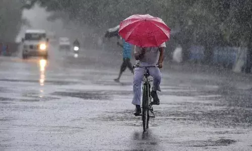 అల్పపీడనం ఎఫెక్ట్‌.. మూడు రోజుల పాటు భారీ వర్షాలు