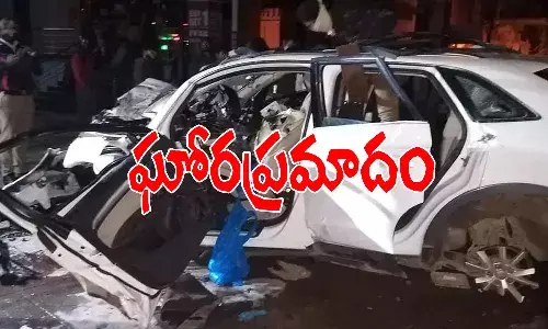 విద్యుత్ స్తంభాన్ని ఢీకొట్టిన ఆడి కారు.. ఎమ్మెల్యే కొడుకు సహా ఏడుగురు దుర్మరణం