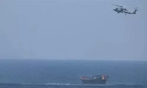 సముద్రంలో కూలిన మిలిటరీ హెలికాప్టర్