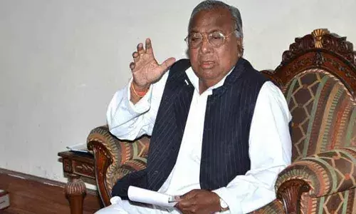 ప్ర‌భుత్వం ప‌ట్టించుకోవ‌ట్లేదు.. అందుకే అన్ని రాజకీయ పార్టీలకు లేఖలు రాశాను.. 6న స‌మావేశం : వీహెచ్‌