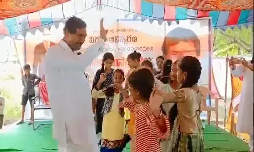 బుల్లెట్ బండి పాటకు.. ఎమ్మెల్యే స్టెప్పులు.. వీడియో వైరల్..!