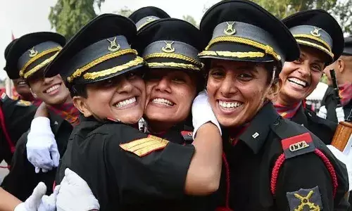 డిఫెన్స్ లో మహిళలకు ఛాన్స్