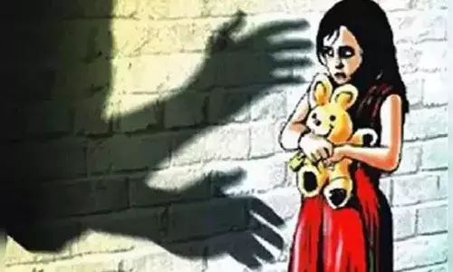 దారుణం.. ఐదేళ్ల చిన్నారిపై తండ్రి అఘాయిత్యం
