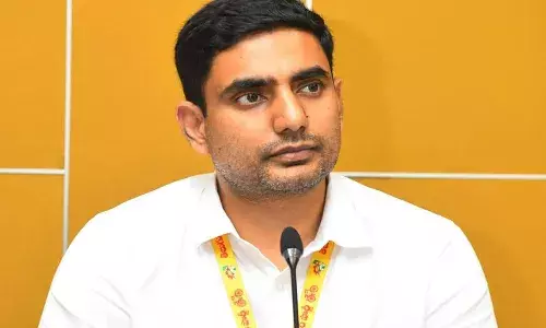 లోకేష్ను అదుపులోకి తీసుకున్న పోలీసులు