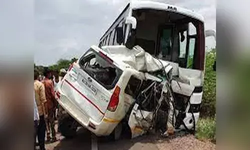 ఘోర రోడ్డు ప్రమాదం.. నలుగురు దుర్మరణం