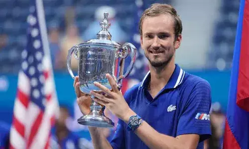 జ‌కోవిచ్‌కు షాక్‌.. యూఎస్ ఓపెన్ విజేత మెద్వెదెవ్‌