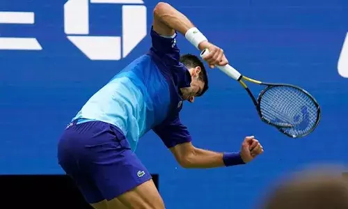 రాకెట్ ను నేలకేసి కొడుతూ..!