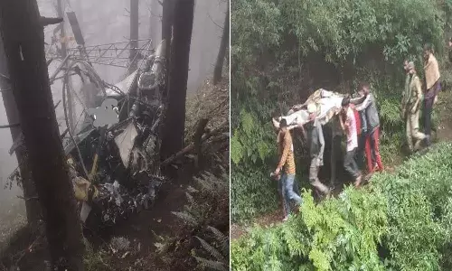 ఉధంపూర్ లో కూలిన ఆర్మీ హెలికాప్టర్..