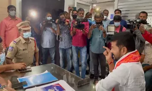 వారి వివ‌రాలు మా డైరీలో రాసుకుంటాం.. అధికారంలోకి వచ్చాక..