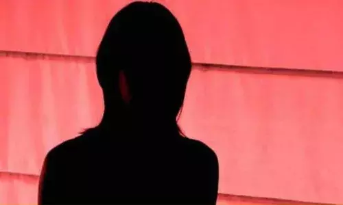 మహిళా కానిస్టేబుల్ పై గ్యాంగ్ రేప్